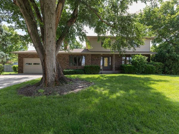 740 Hickory Drive , Geneseo, IL 61254