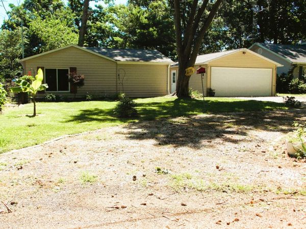 1734 Moonglow Road, Centralia, IL 62801