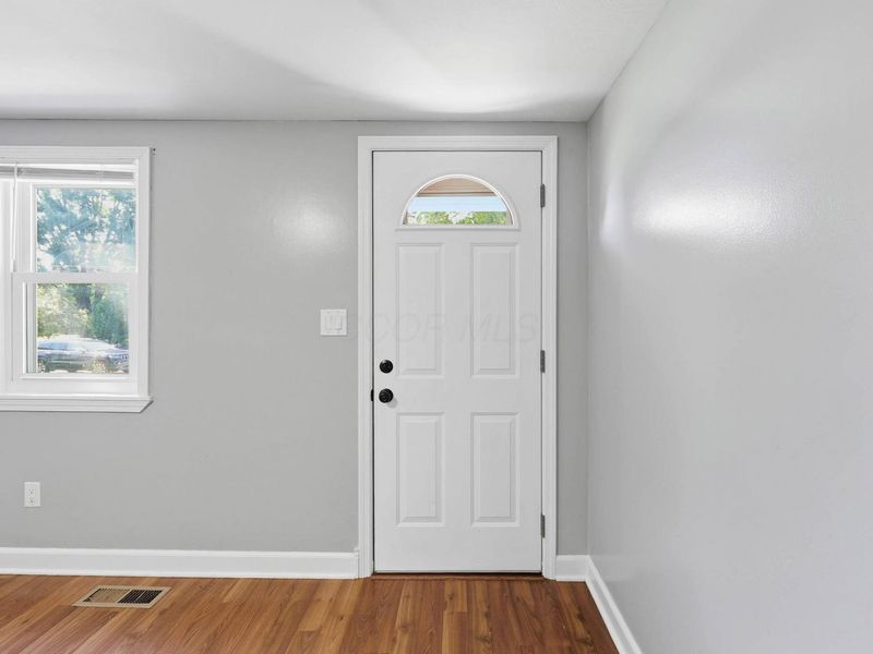 808 W 9th Street, Marysville, OH 43040 Photo 6