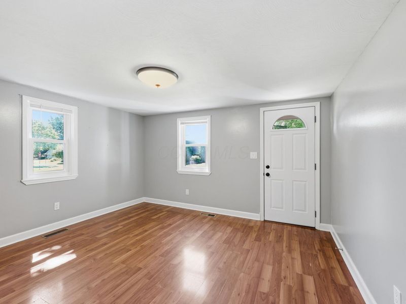 808 W 9th Street, Marysville, OH 43040 Photo 8