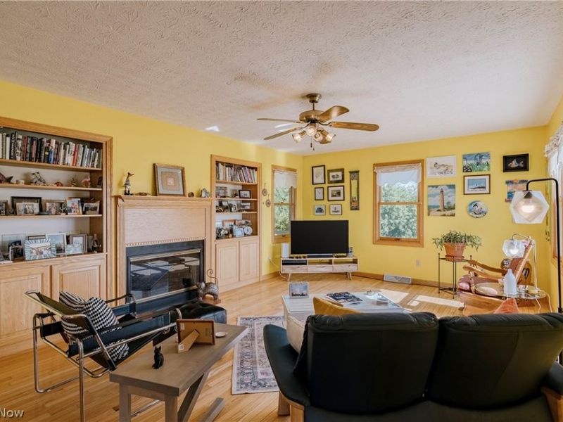 5174 Oakhill Street, Louisville, OH 44641 Photo 12