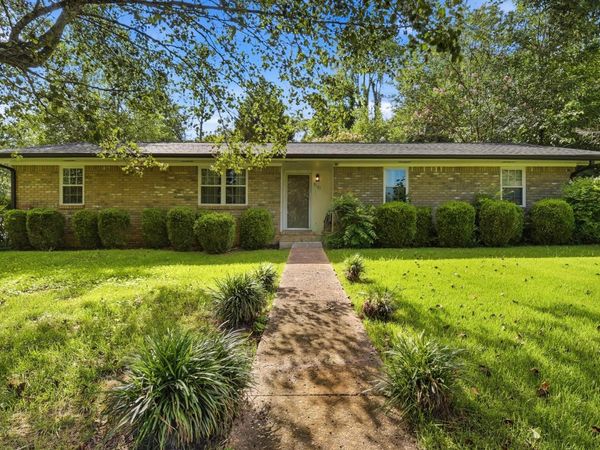 9121 N Hickory Valley Road, Chattanooga, TN 37416