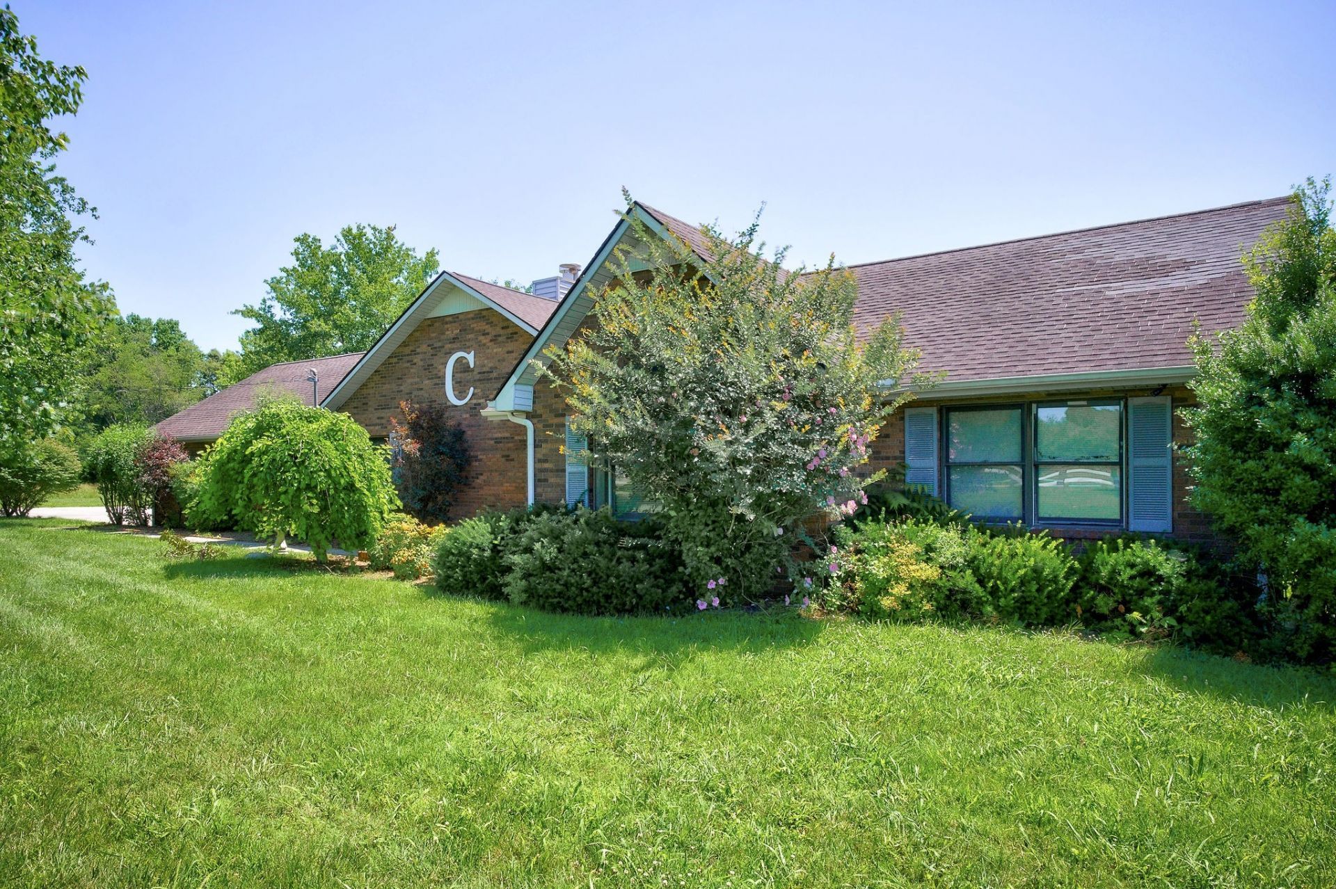 657 Tennessee Dr, Livingston, TN 38570 Main Photo