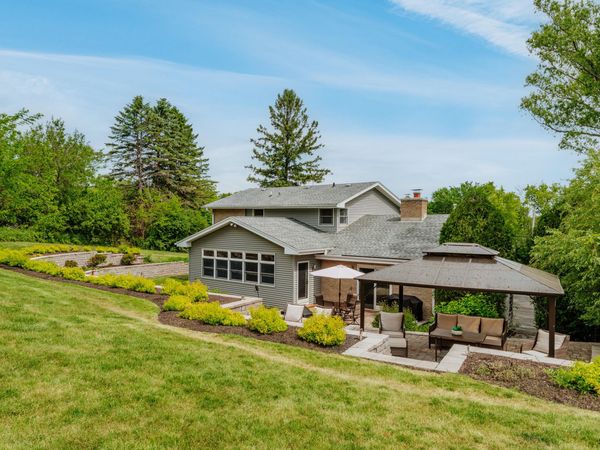N10W28431 Northview Rd, Delafield, WI 53188