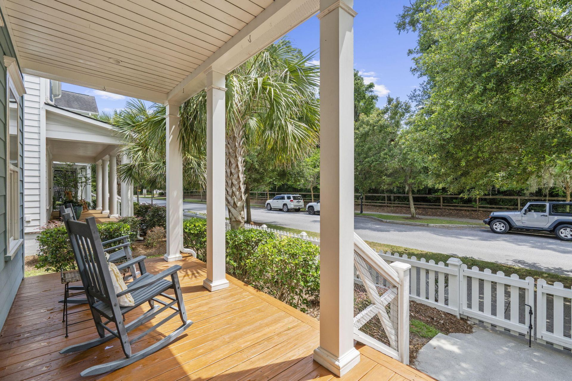 1372 Founders Way Photo 3