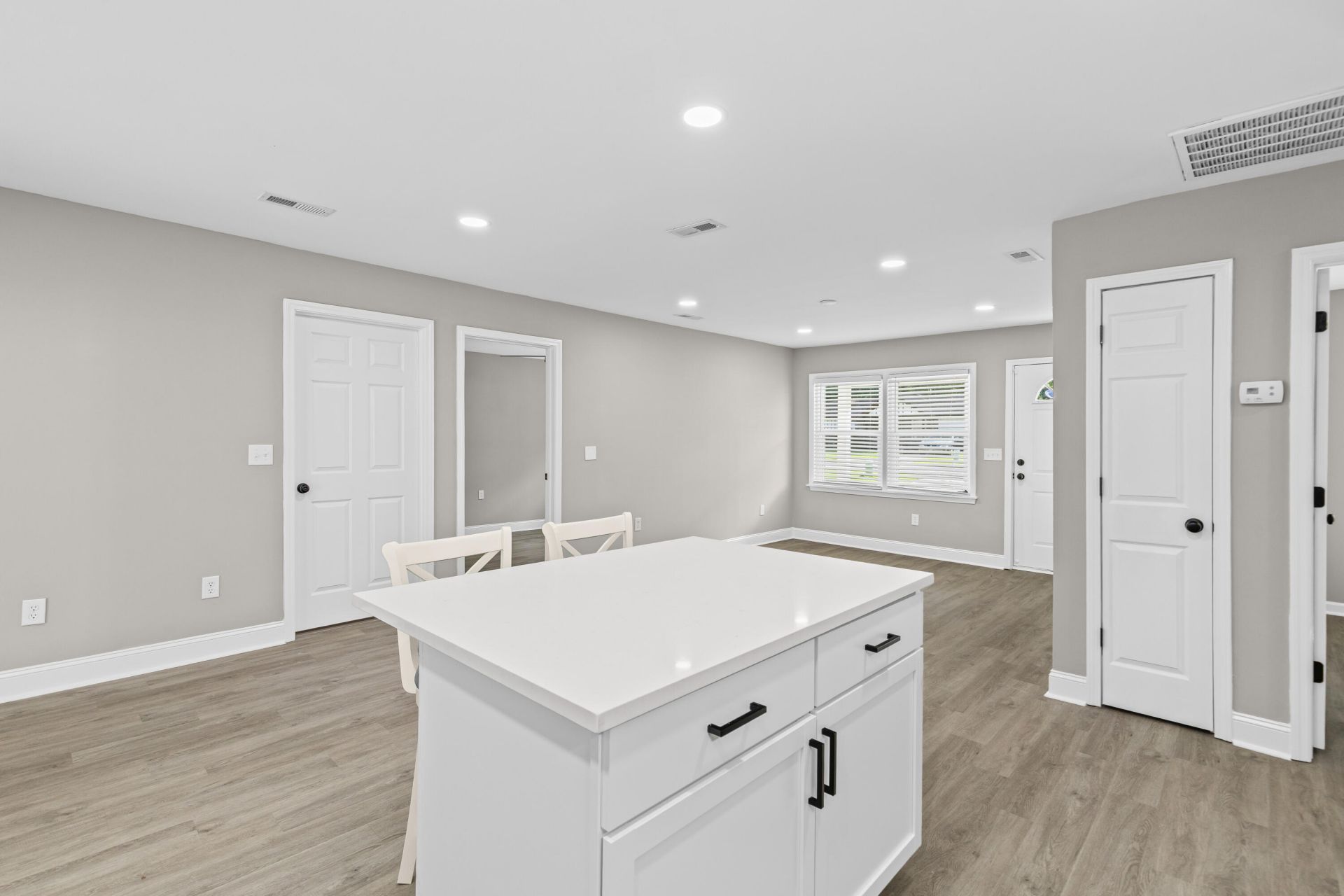 305 Elliott Drive Photo 12