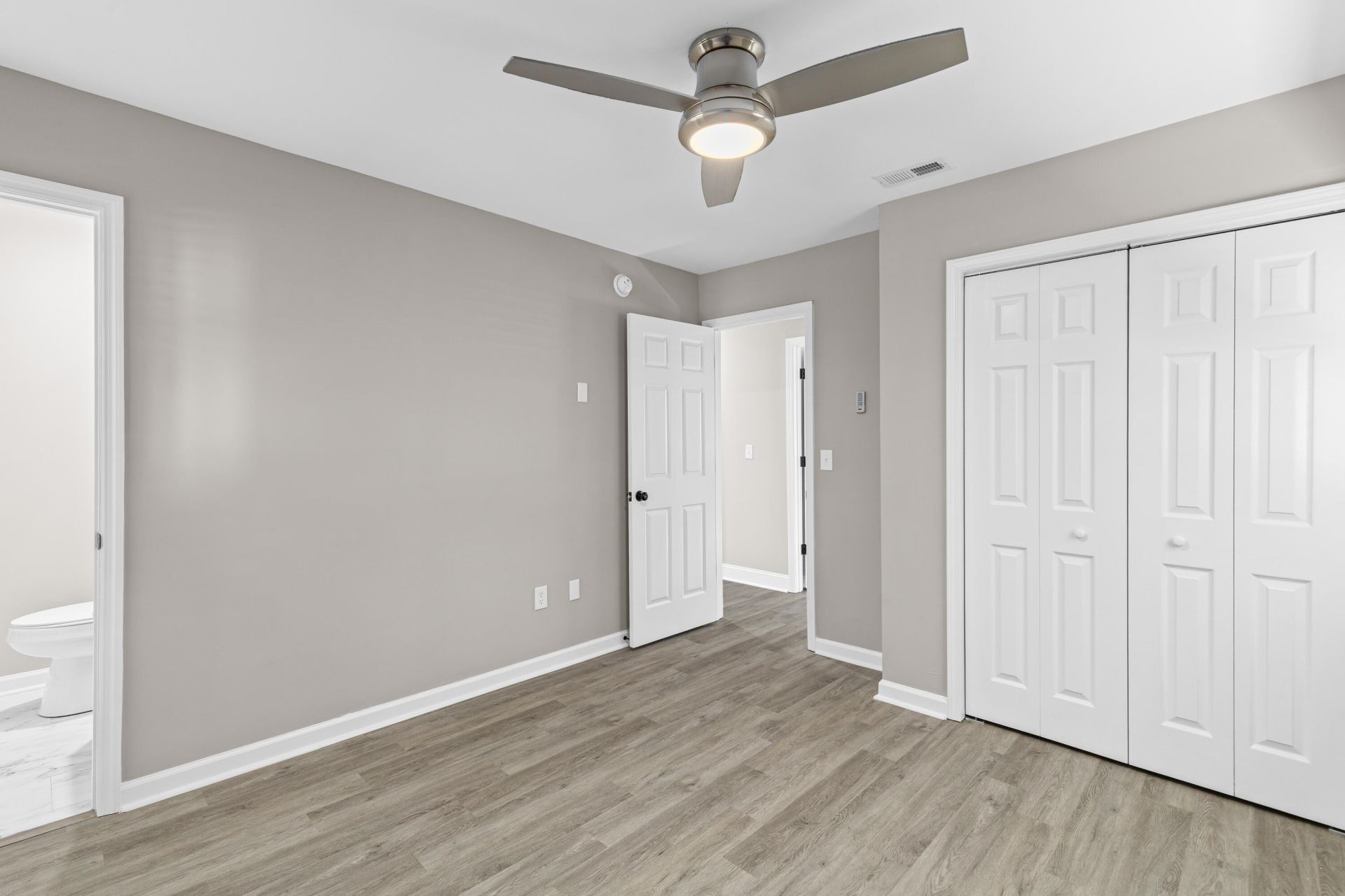 305 Elliott Drive Photo 24