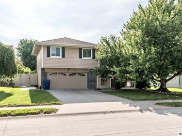 8111 S 152nd Street, Omaha, NE 68138