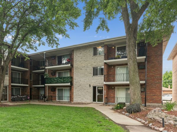 3943 W 104th Street , Unit 3B, Chicago, IL 60655