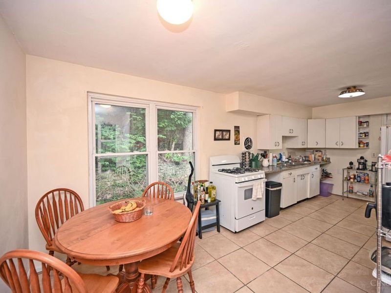 2881 Marshall Avenue, Cincinnati, OH 45225 Photo 15