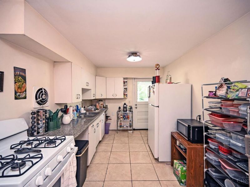 2881 Marshall Avenue, Cincinnati, OH 45225 Photo 17