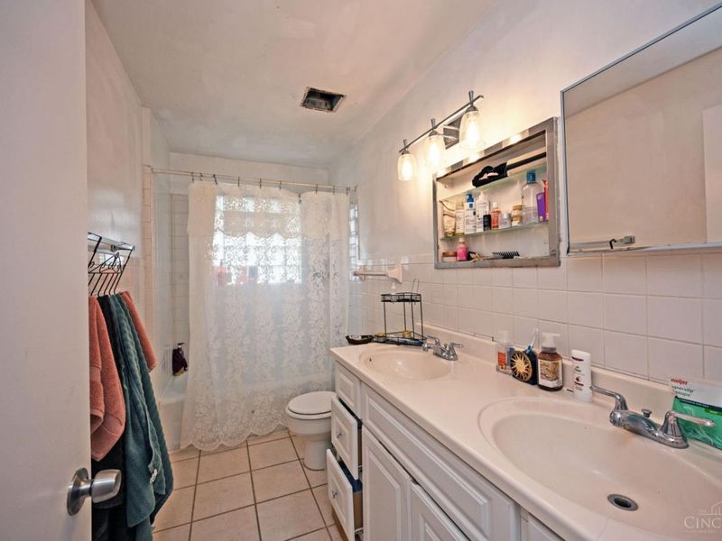 2881 Marshall Avenue, Cincinnati, OH 45225 Photo 23