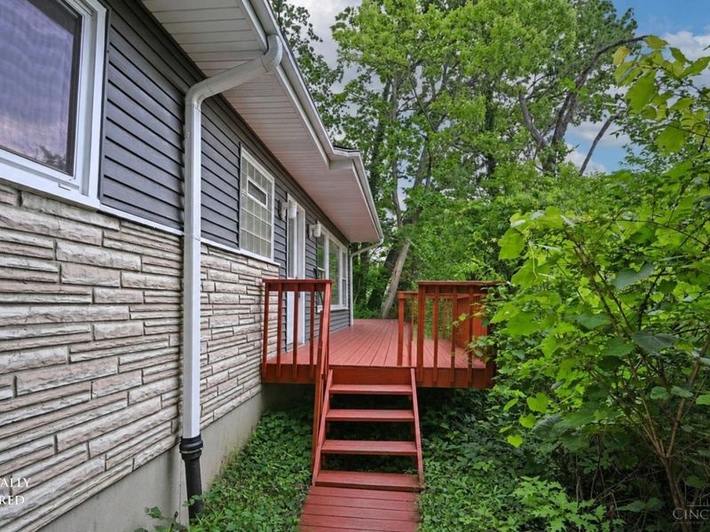 2881 Marshall Avenue, Cincinnati, OH 45225 Photo 3