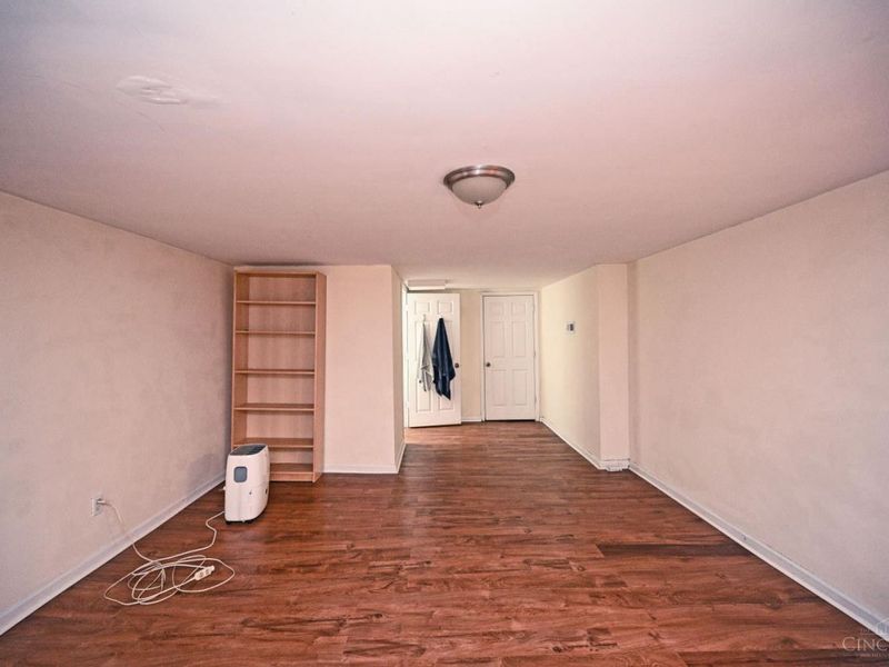 2881 Marshall Avenue, Cincinnati, OH 45225 Photo 38
