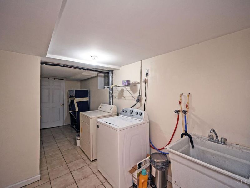 2881 Marshall Avenue, Cincinnati, OH 45225 Photo 45