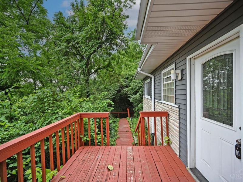 2881 Marshall Avenue, Cincinnati, OH 45225 Photo 7