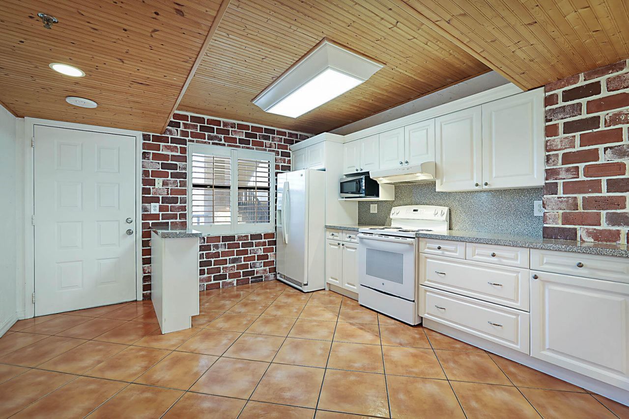 896 N Federal Highway, Unit 325, Lantana, FL 33462 Photo