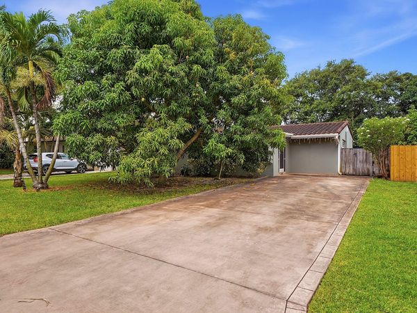 1208 N 31st Avenue, Hollywood, FL 33021