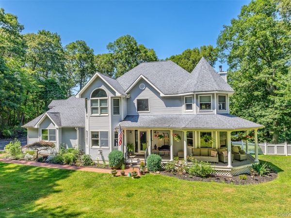 10 Randall Road, Wading River, NY 11792