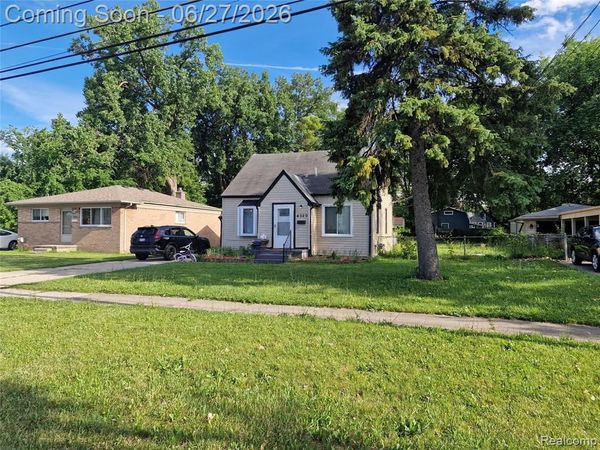 4320 Frazho Road, Warren, MI 48091