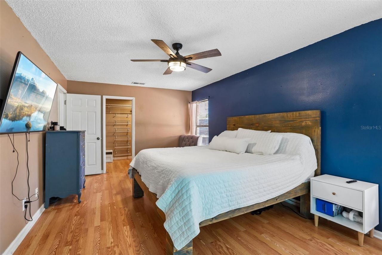 6805 Longpointe Way, Tampa, FL 33615 Photo
