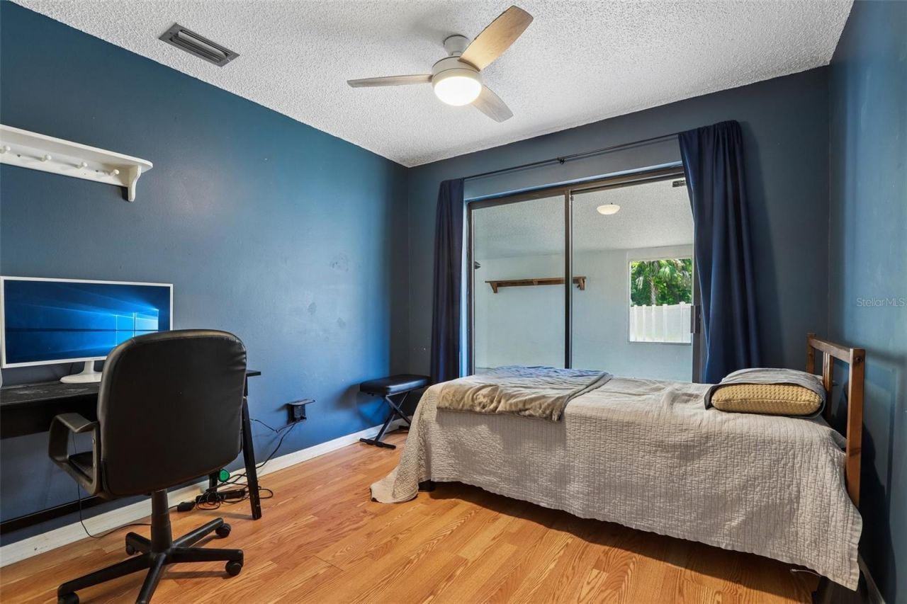6805 Longpointe Way, Tampa, FL 33615 Photo