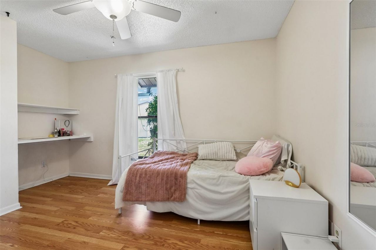6805 Longpointe Way, Tampa, FL 33615 Photo