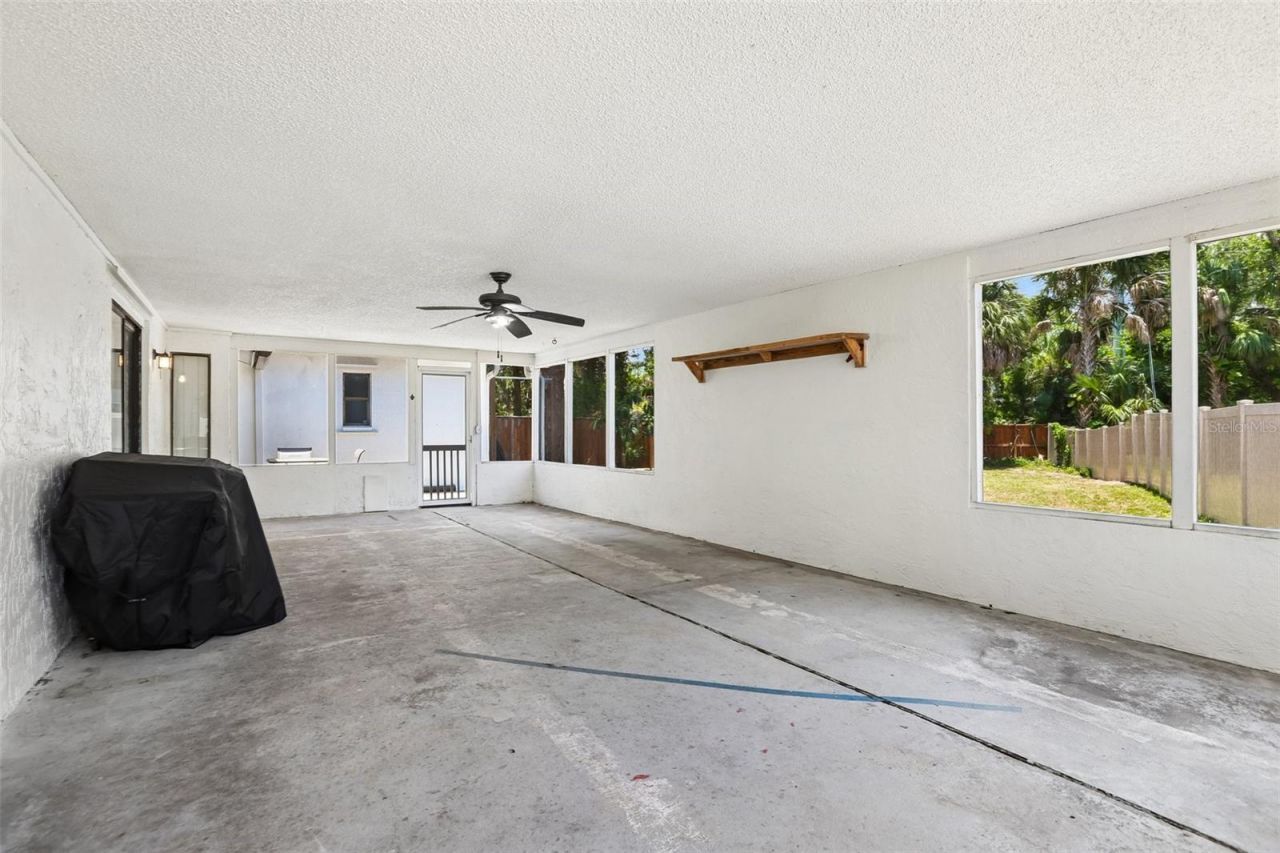 6805 Longpointe Way, Tampa, FL 33615 Photo
