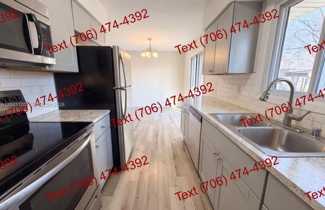 2855 SE Carroll St , Stuart, FL 34997 Photo