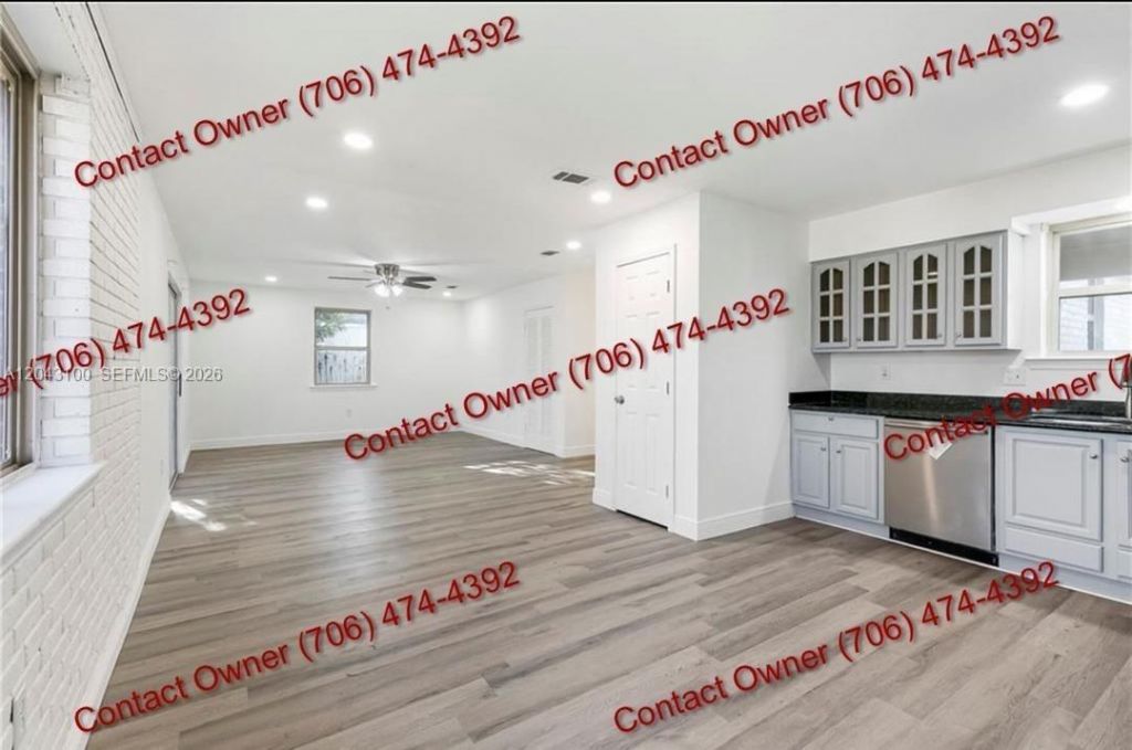 2855 SE Carroll St , Stuart, FL 34997 Photo