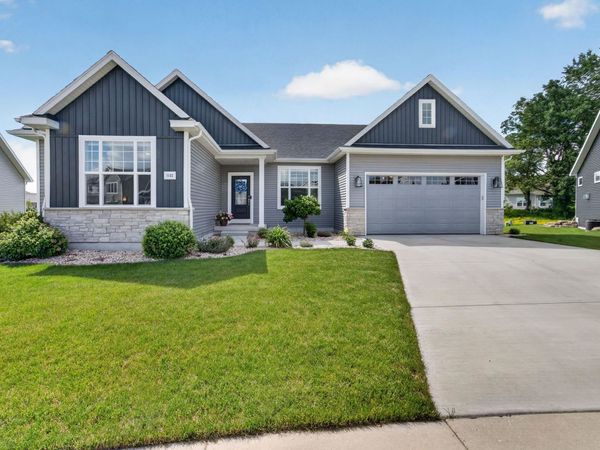 1132 Oak Knoll Road, Sun Prairie, WI 53590