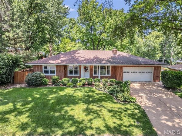 1365 Saint Joseph Street, Florissant, MO 63033