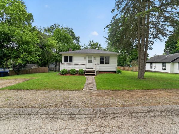 4036 Childs Avenue NW, Comstock Park, MI 49321