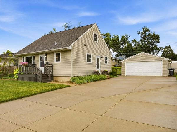 1145 A Avenue, Marion, IA 52302