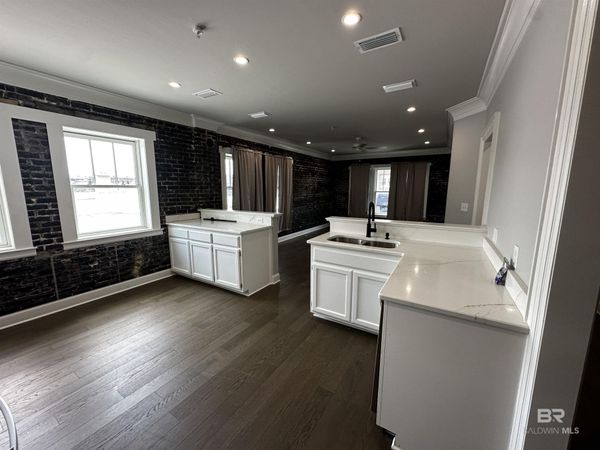 120 N Alston Street, Unit 201, Foley, AL 36535