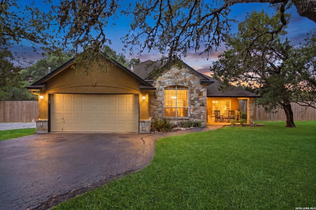 5130 Meadow Lark Dr, Bulverde, TX 78163 Main Photo
