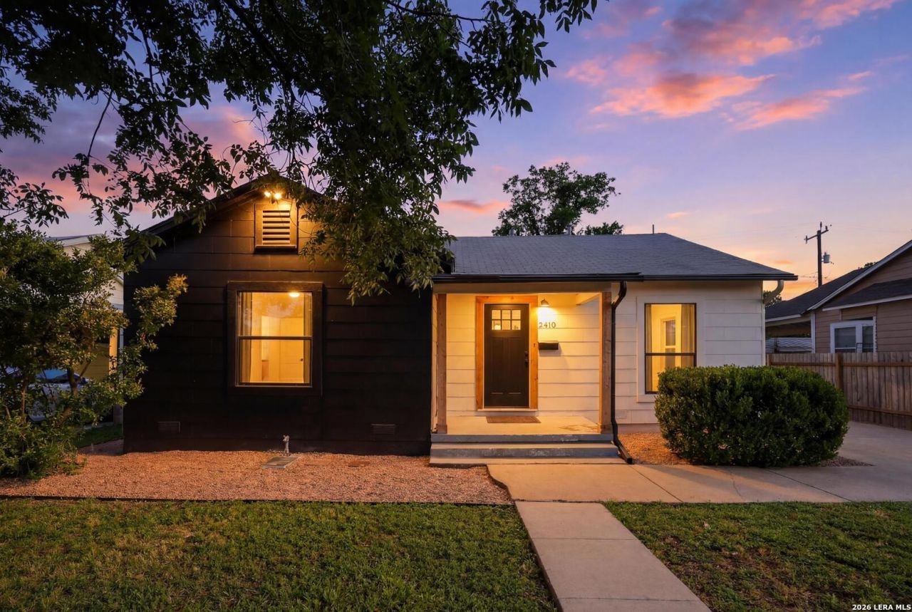 2410 W Mistletoe, San Antonio, TX 78228 Main Photo