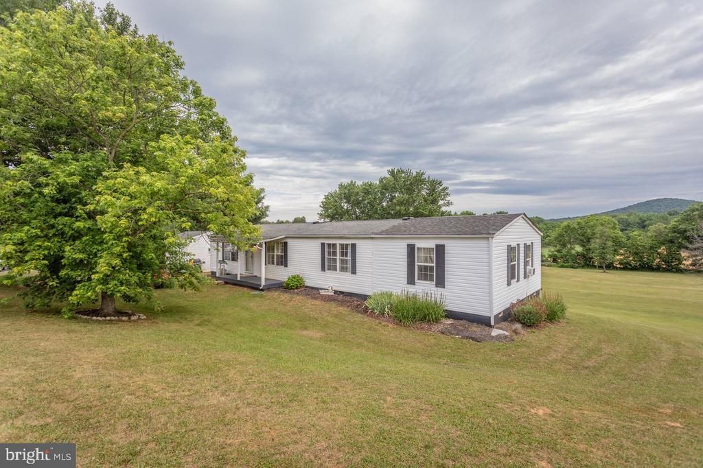 1859 QUICKSBURG ROAD, QUICKSBURG, VA 22847