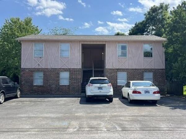 1375 Village Oak Circle, Cleveland, TN 37312