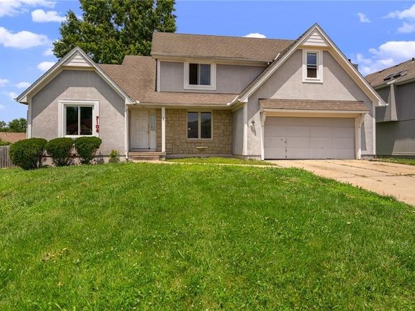 7104 E 134th Terrace, Grandview, MO 64030