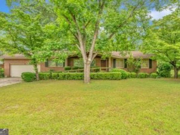 111 Roberson Street, Dublin, GA 31021