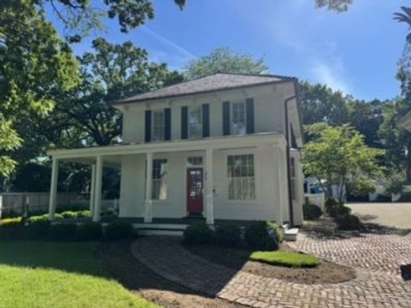 464 Oakwood Avenue , Lake Forest, IL 60045