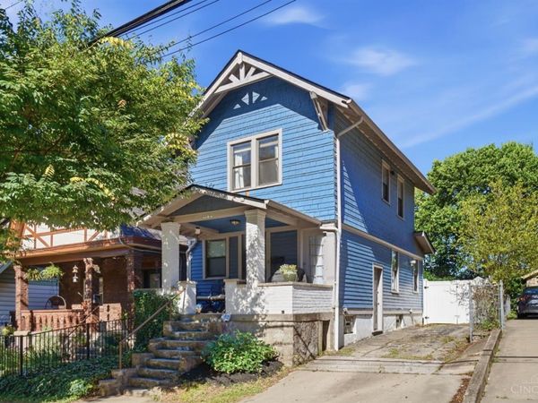 2105 W Clifton Avenue, Cincinnati, OH 45219
