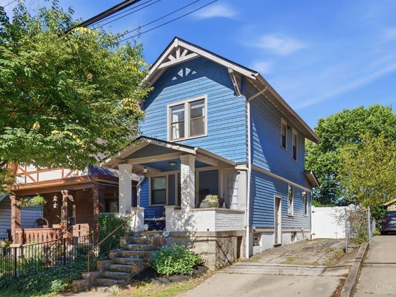 2105 W Clifton Avenue, Cincinnati, OH 45219 Photo 1