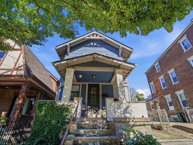 2105 W Clifton Avenue, Cincinnati, OH 45219 Photo 2