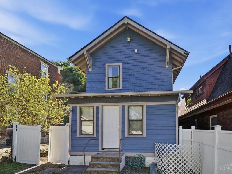 2105 W Clifton Avenue, Cincinnati, OH 45219 Photo 29