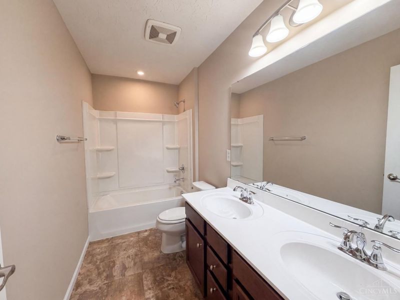 5835 Bryson Lane, Liberty Township, OH 45044 Photo 20