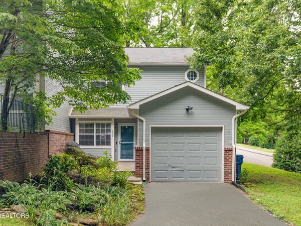 804 Olde Pioneer Tr, Knoxville, TN 37923