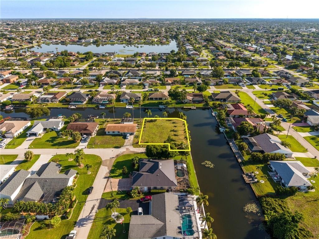 1939 SE 5th Ter , Cape Coral, FL 33990 Photo