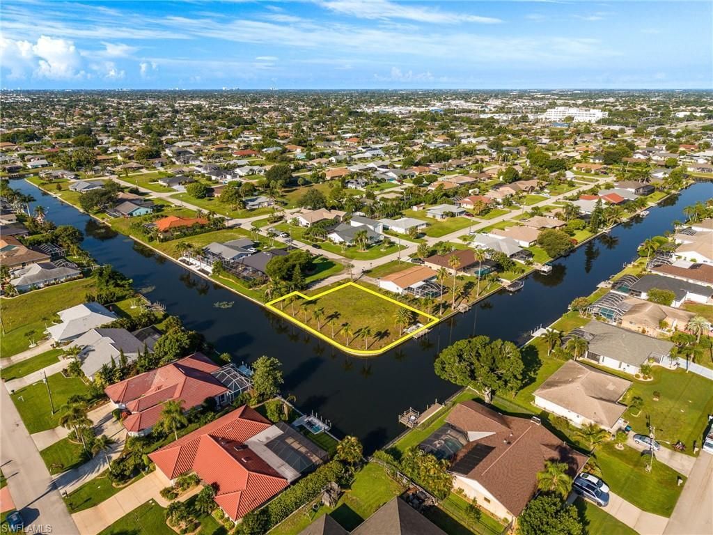 1939 SE 5th Ter , Cape Coral, FL 33990 Photo